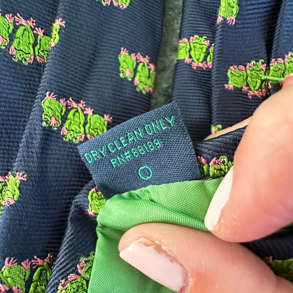 RARE Lilly Pulitzer Men’s Tie from 2006 - Picture 8 of 11